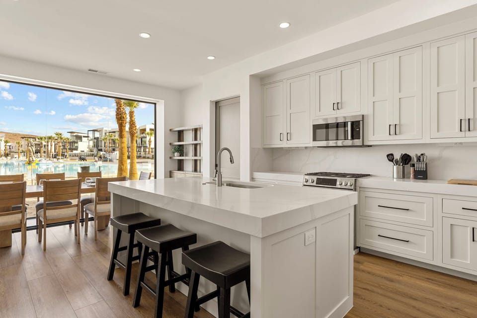Unit B - Fully Equipped Kitchen