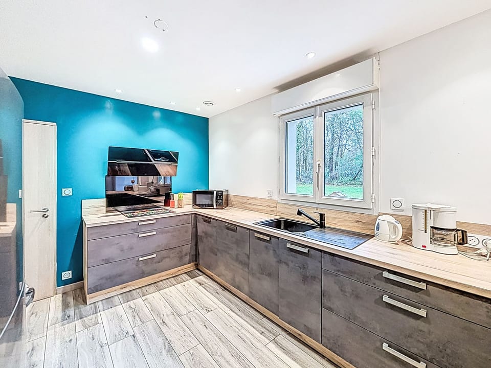 Kitchen / Dining Room