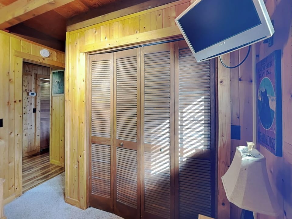 Third Bedroom - TV