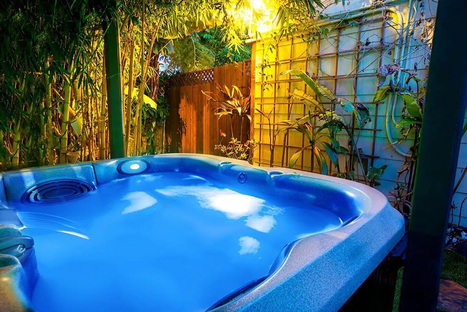 Outdoor spa tub