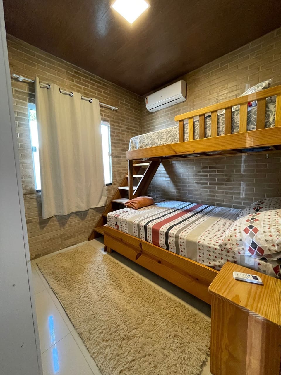 In-room safe, free WiFi