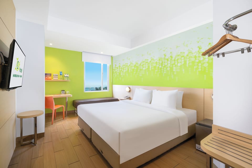Zest Superior Room | In-room safe, desk, laptop workspace, WiFi (free)