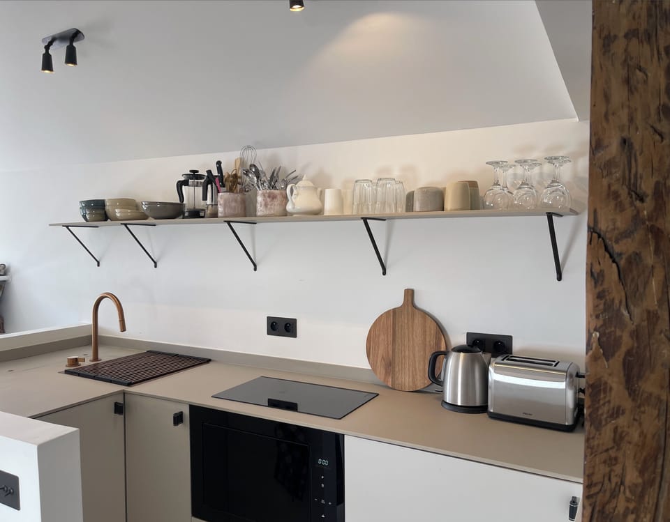 The kitchen is all equiped 