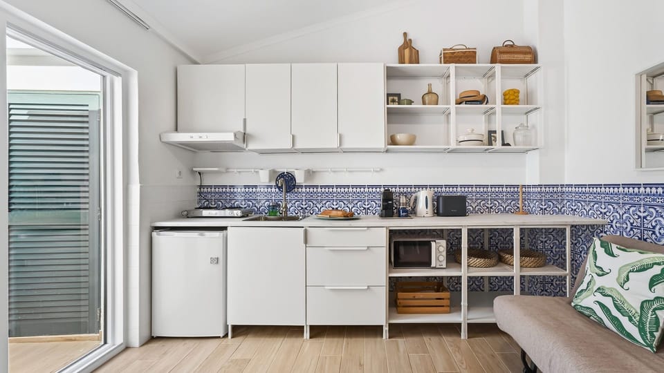 Compact, functional and full of character.

#AlgarveLife #HolidayKitchen #PortugueseDesign #Portugal #PT #Algarve #Lagos