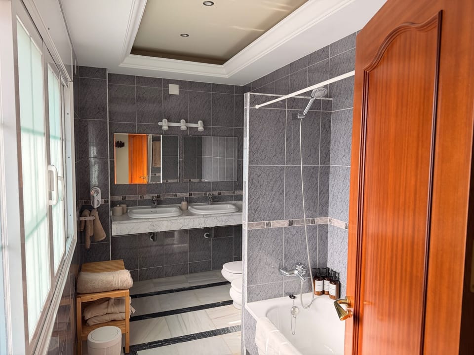 Junior Suite, Balcony, Sea View | Bathroom | Bidet