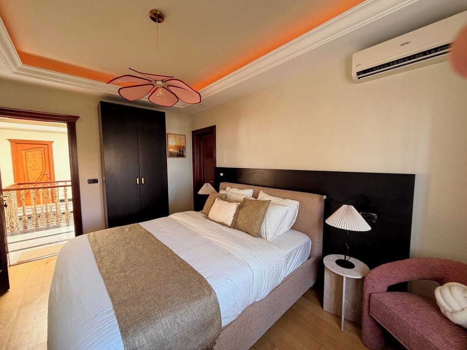 Comfort Double Room, Garden View | Blackout drapes, iron/ironing board, free WiFi