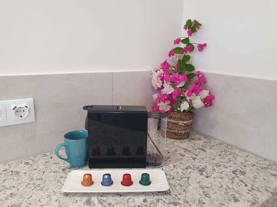 Morning first-aid kit: Coffee station ready for your morning brew