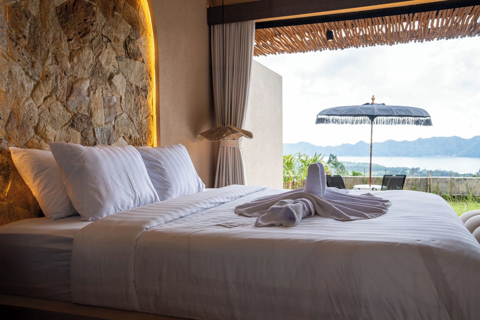 Panoramic Villa, 1 Bedroom, Private Pool, Mountain View | Egyptian cotton sheets, premium bedding, minibar, desk
