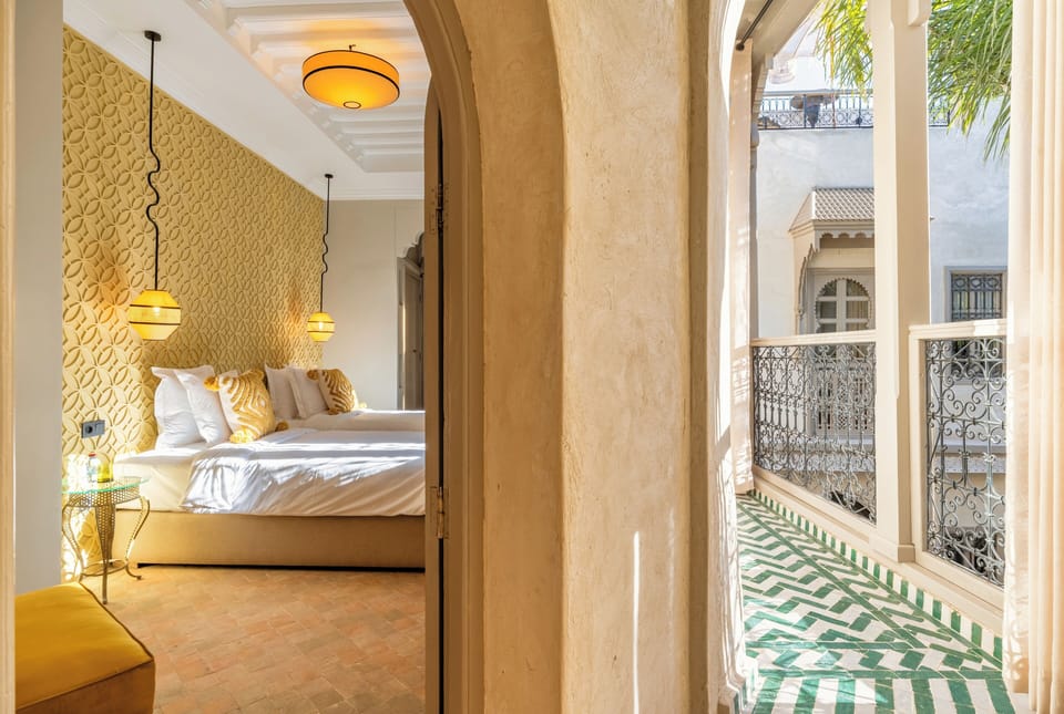 In-room safe, soundproofing, WiFi (free), bed sheets