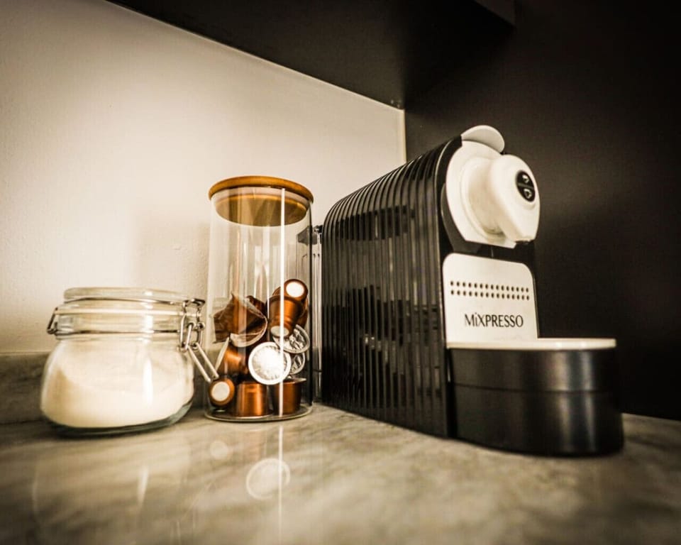 Apartment, 4 Bedrooms, Non Smoking, Kitchen | Coffee and/or coffee maker