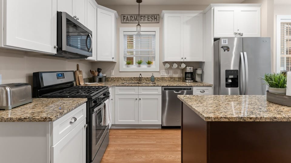 Full Kitchen