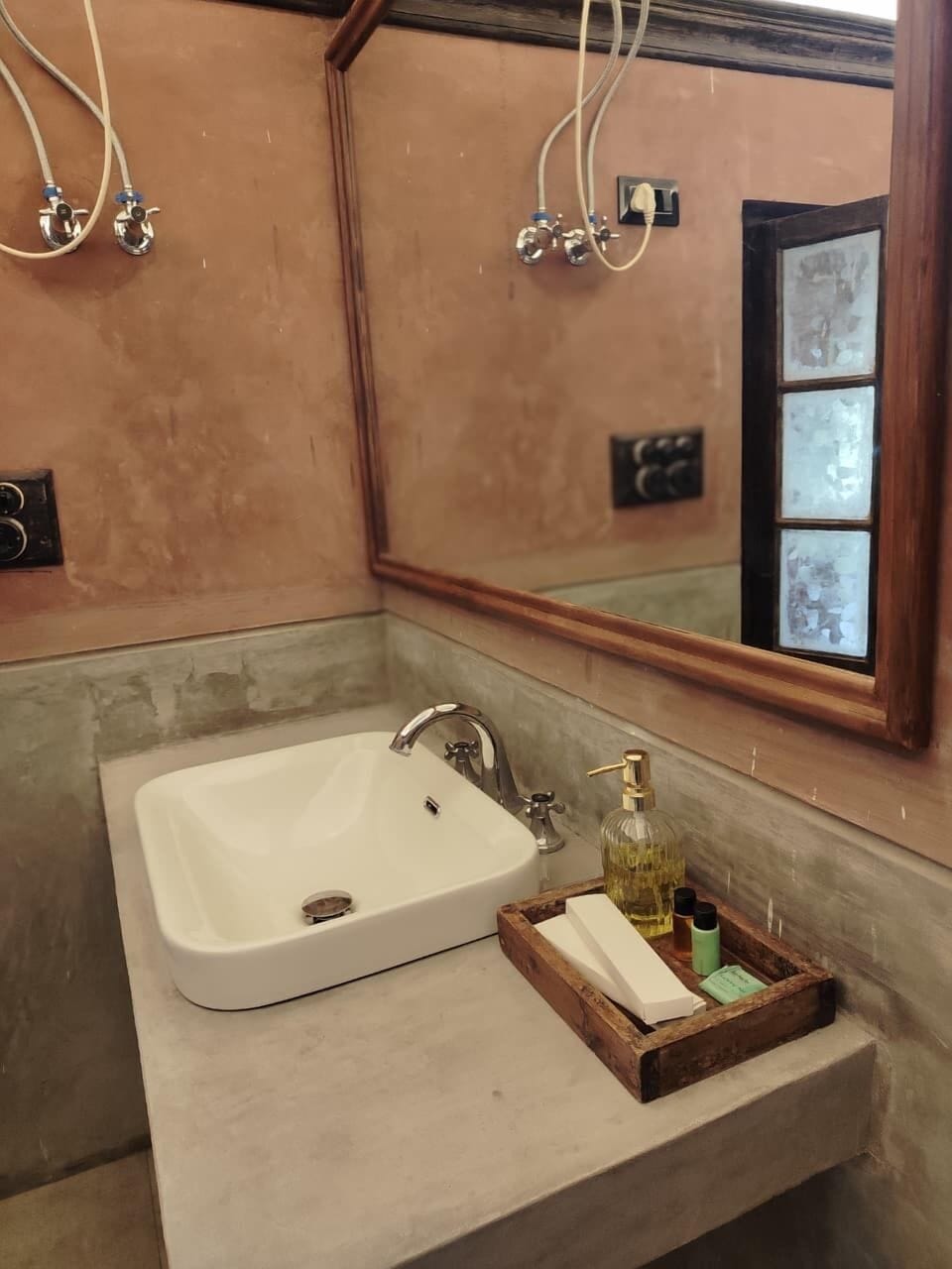 Premium Cottage, 1 Queen Bed, Smoking, Balcony | Bathroom | Shower, free toiletries, towels, soap