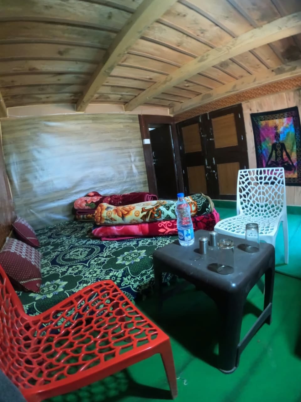 Double Room | Desk, rollaway beds (surcharge), bed sheets