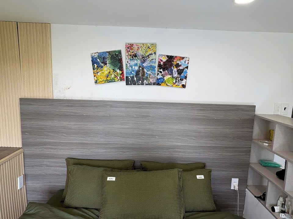 Luxury House, Mountain View | Individually decorated, individually furnished, laptop workspace