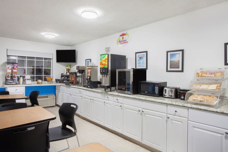 Free daily on-the-go breakfast