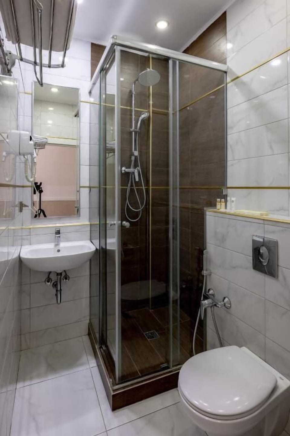 Deluxe Double Room, Balcony, City View | Bathroom | Slippers, bidet