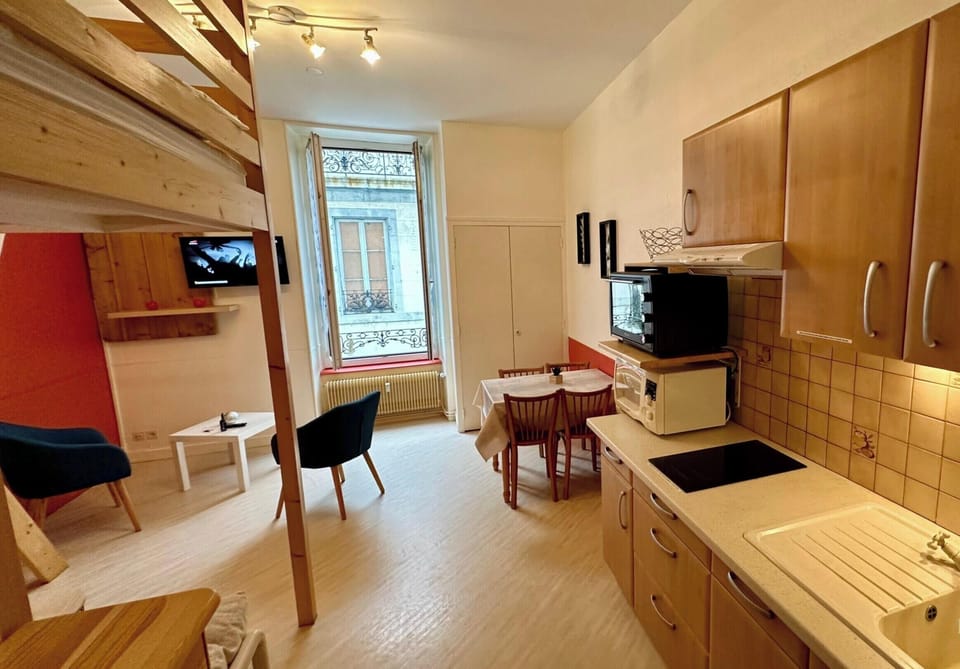 Apartment | Private kitchen | Highchair