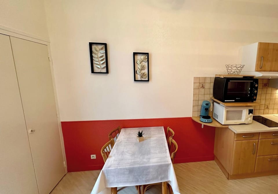 Apartment | Dining