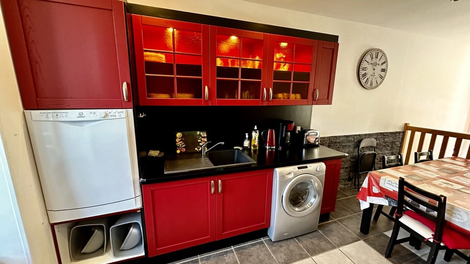 Apartment | Private kitchen | Highchair
