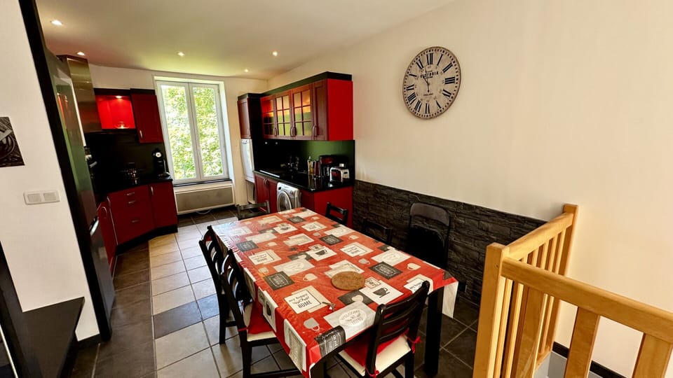 Apartment | Dining