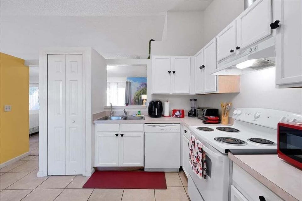 Bring charm and cheer to your countertop with adorable Pooh-themed kitchen appliances. From toasters to kettles, every piece adds a touch of warmth, whimsy, and honey-sweet happiness to your home.
