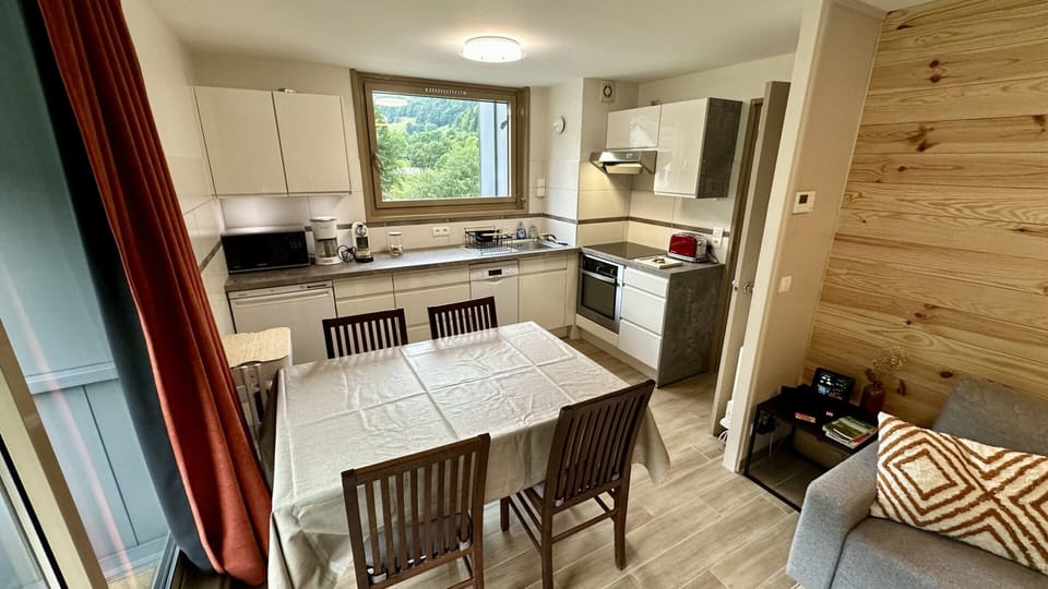 Apartment | Dining