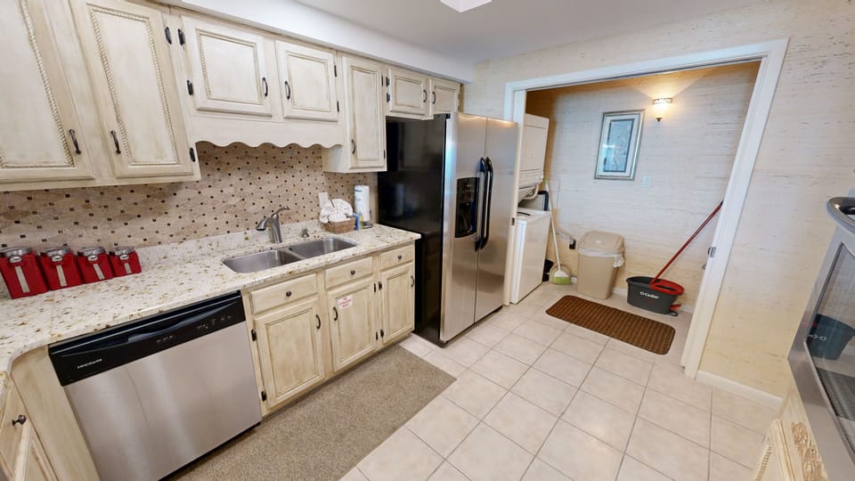 Condo, 2 Bedrooms | Private kitchen | Coffee/tea maker, fridge, oven, toaster