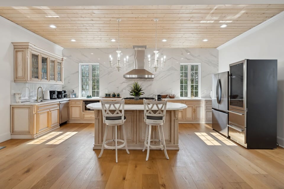 House, Multiple Bedrooms | Private kitchen | Coffee/tea maker, fridge, oven, toaster