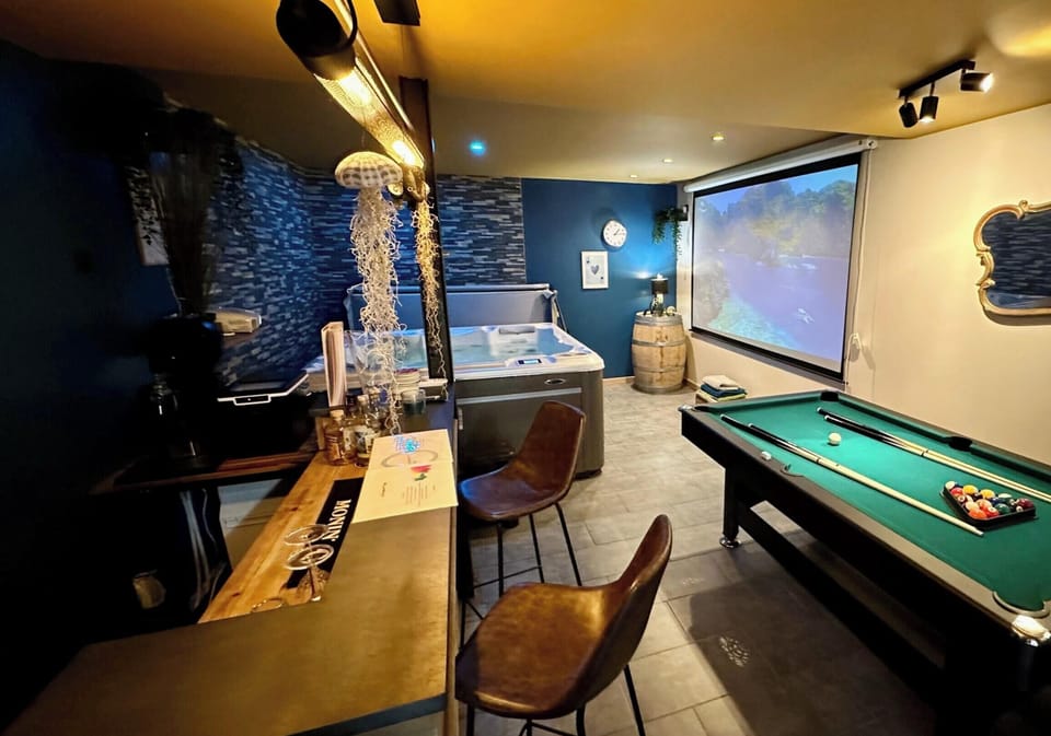 Apartment | Game room