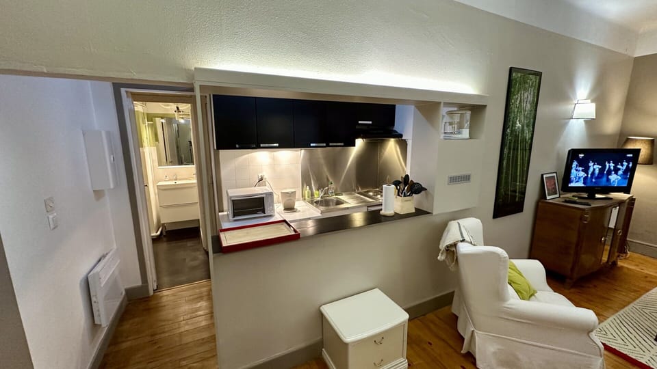 Apartment | Private kitchen | Highchair