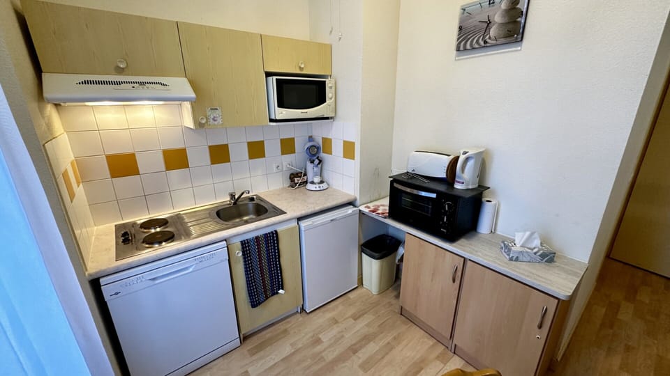 Apartment | Private kitchen | Highchair