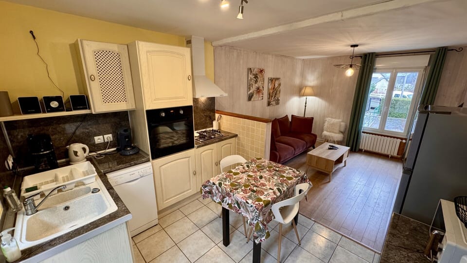 Apartment | Private kitchen | Highchair