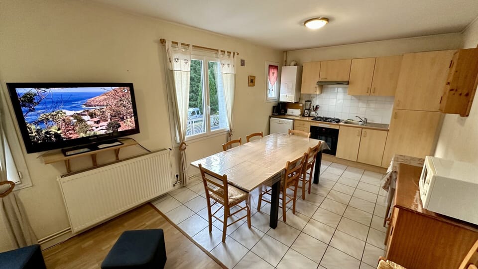 Apartment | Private kitchen | Highchair