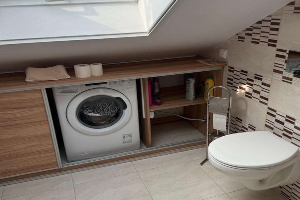 House | Bathroom