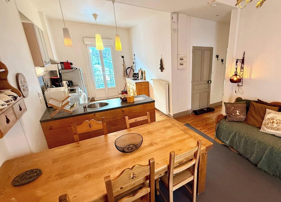 Apartment | Dining