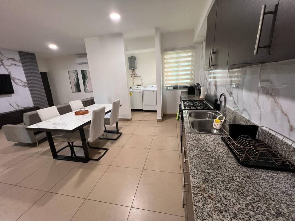 Apartment, 2 Bedrooms | Lounge