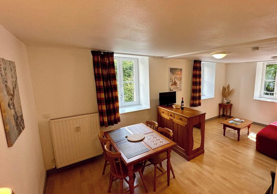 Apartment | Dining