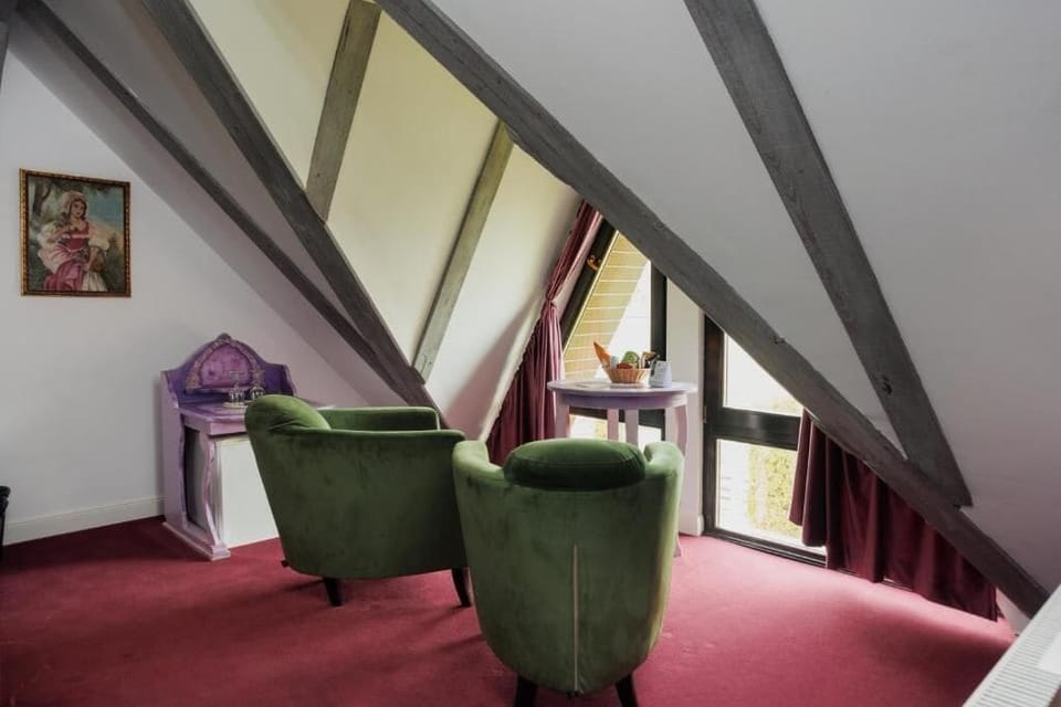 Standard Double Room, 1 Queen Bed | In-room safe, desk, iron/ironing board, free WiFi