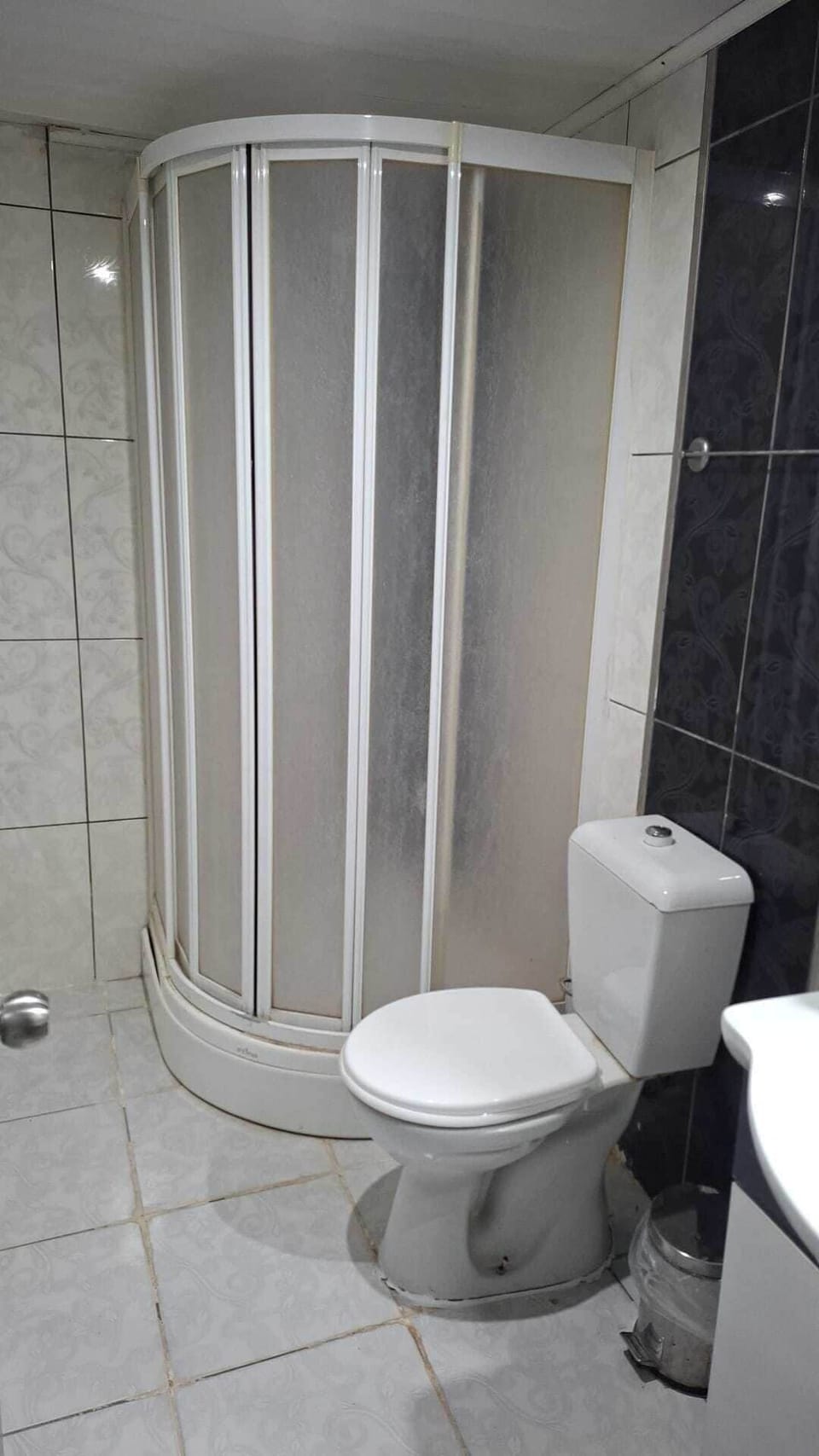 Economy Double Room, Hill View | Bathroom | Shower, towels, shampoo, toilet paper