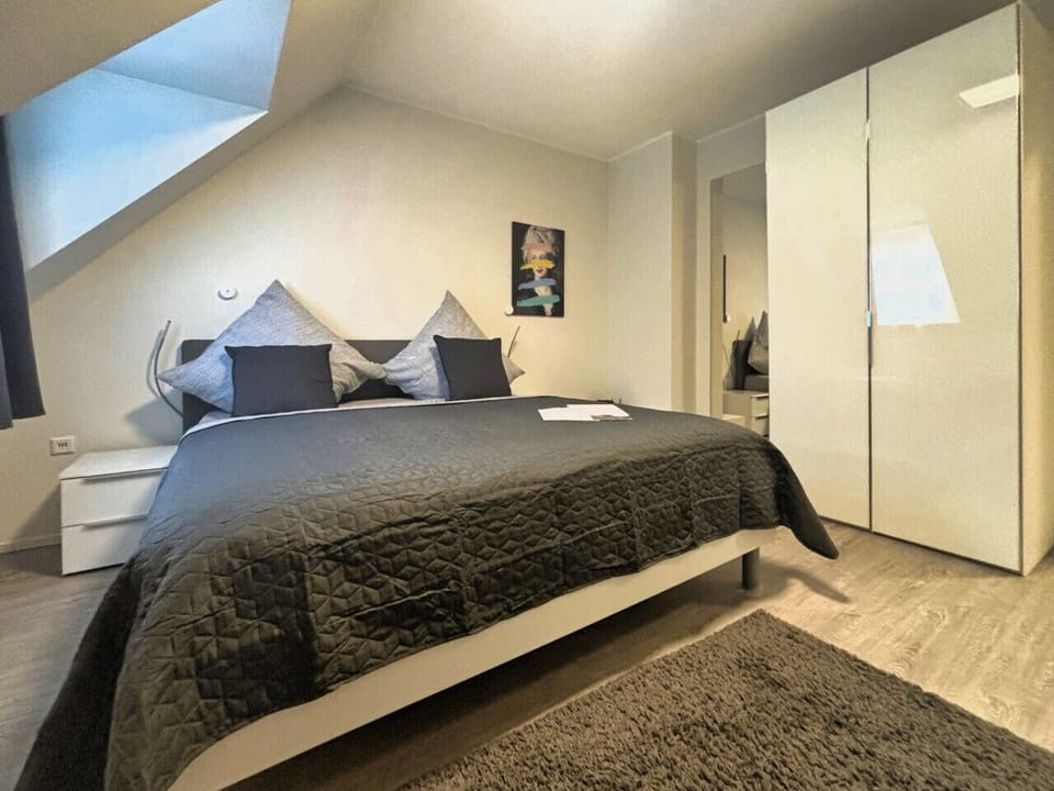 Schlafzimmer 1