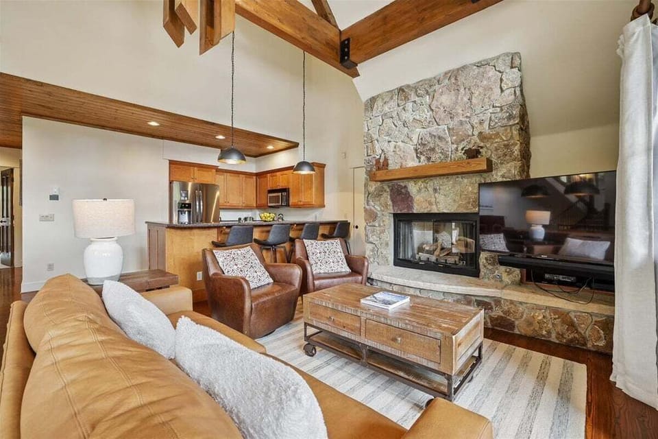 Living Area - Trail Nest - Breckenridge Vacation Rental
