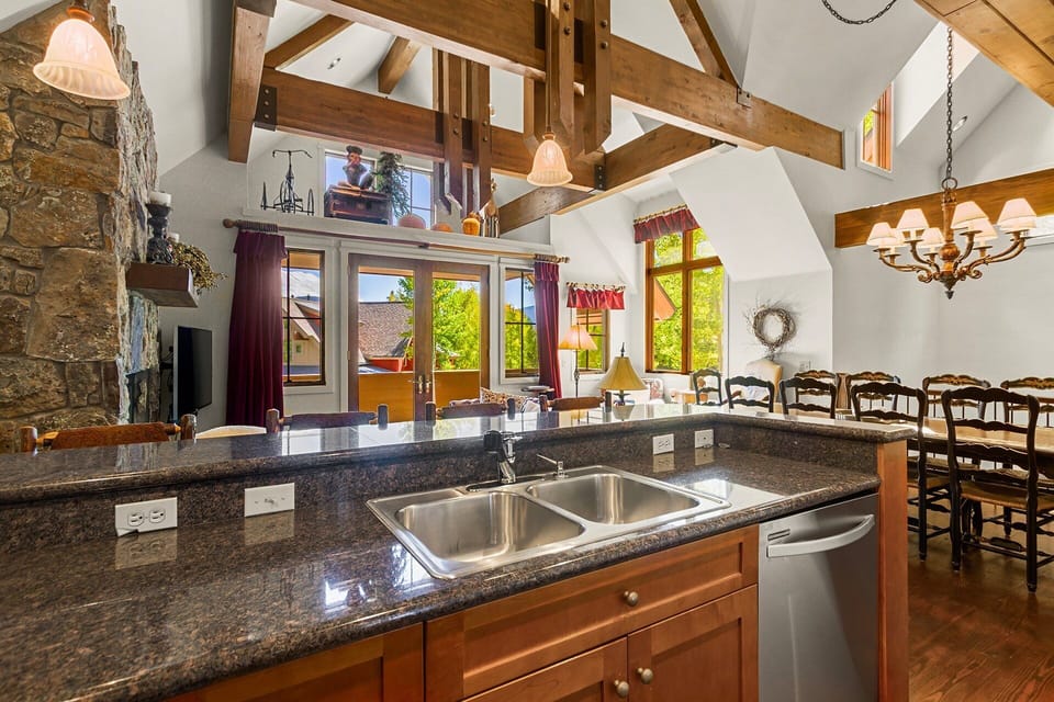 Kitchen - Trail Nest - Breckenridge Vacation Rental