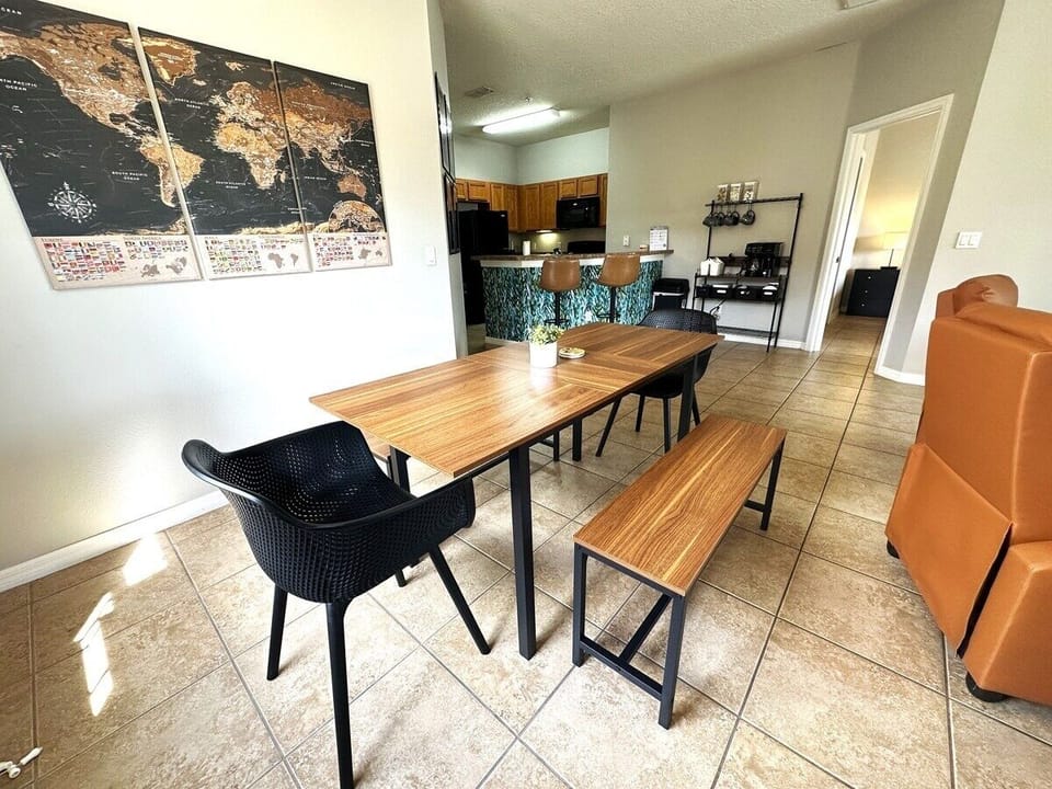 Townhome, 3 Bedrooms | Dining