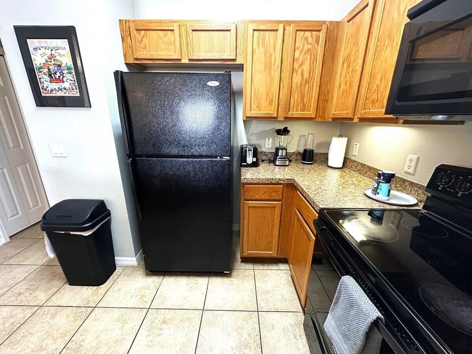 Townhome, 3 Bedrooms | Private kitchen | Coffee/tea maker, fridge, oven, toaster