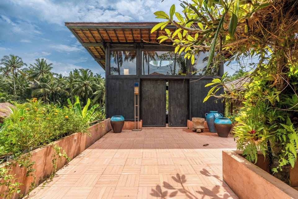 Deluxe Villa | Living area