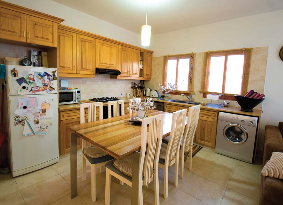Villa, 3 Bedrooms, Mountain View | Private kitchen | Coffee/tea maker, full-size fridge, microwave, oven
