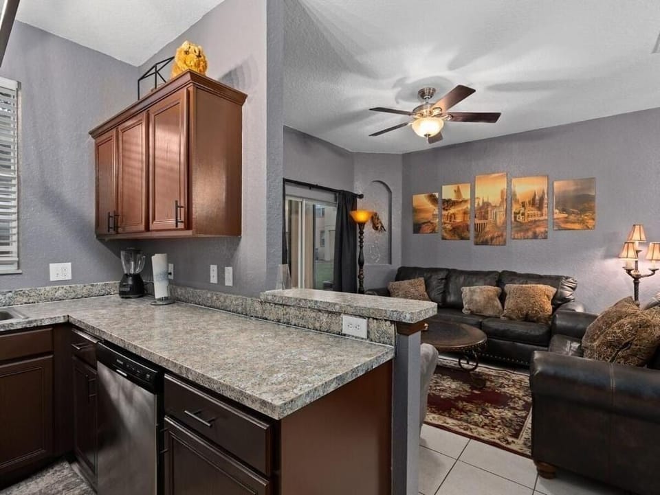 Townhome, 3 Bedrooms | Interior