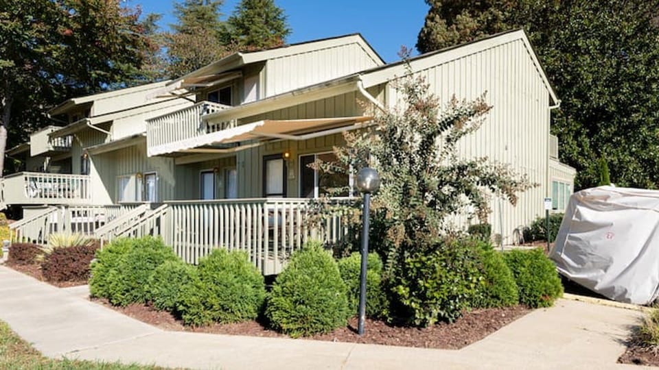 Welcome to Lake Lure Getaway!