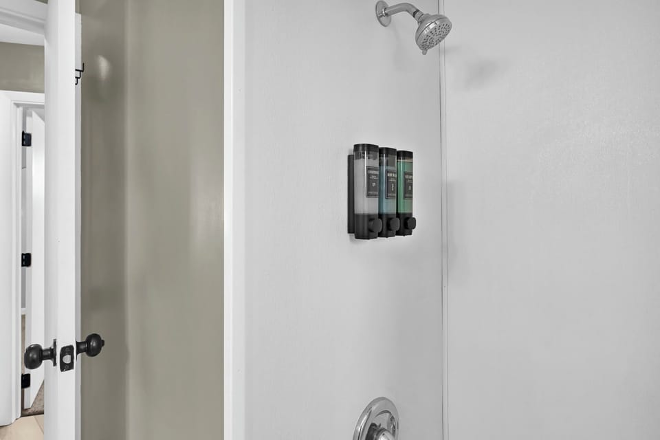 Bathroom amenities