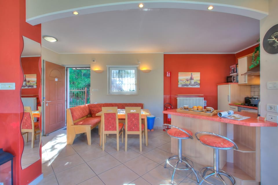 Family Villa, Multiple Bedrooms, 2 Bathrooms, Mountainside (Villa Paradise View With Private Pool) | Dining